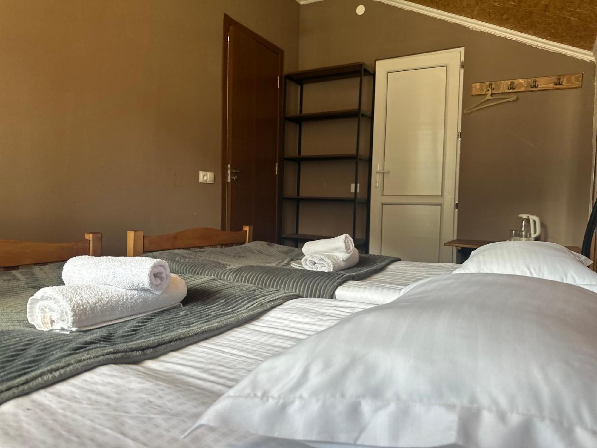 Hotel Dari Kazbegi Ngoại thất bức ảnh