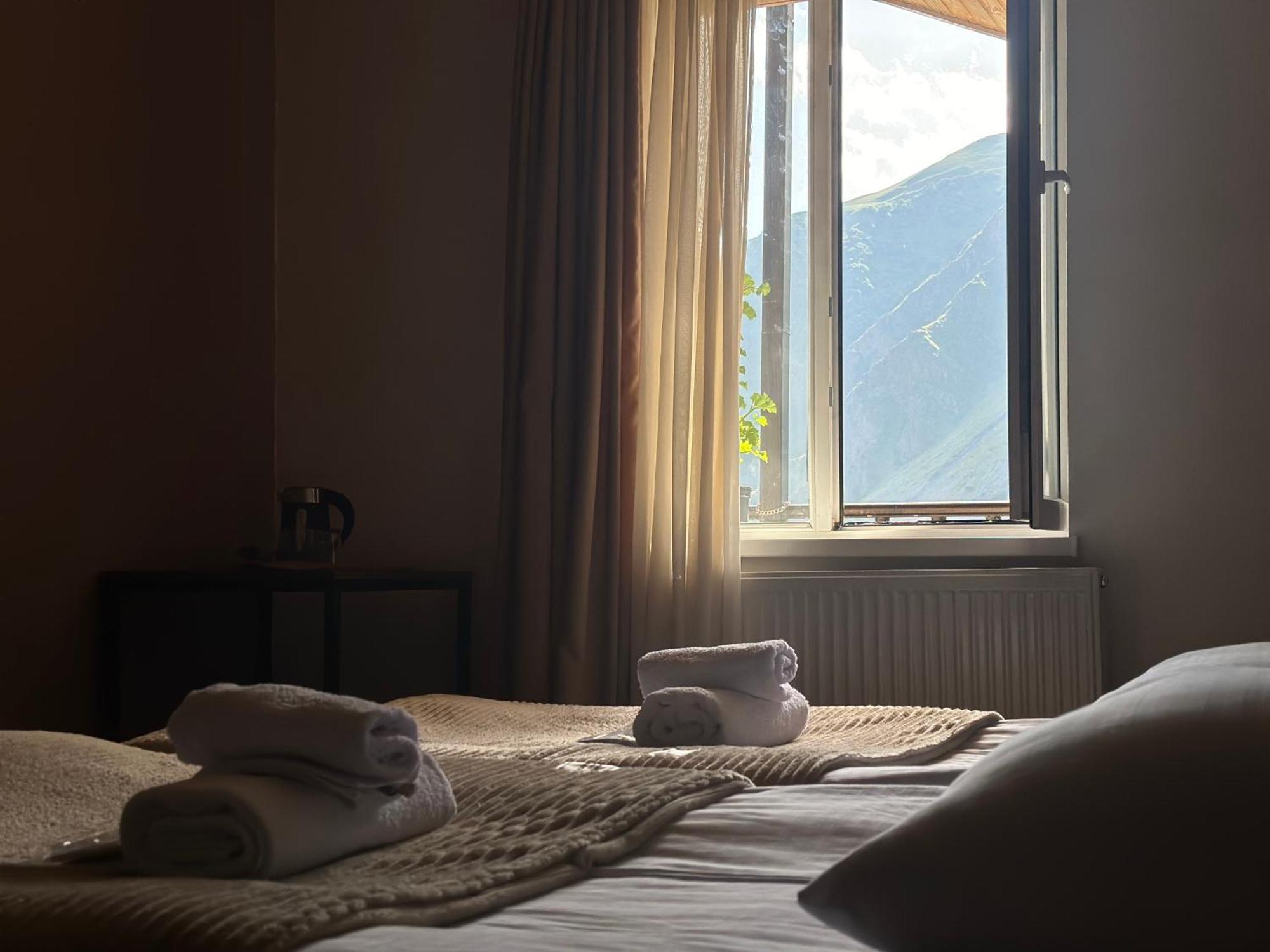 Hotel Dari Kazbegi Ngoại thất bức ảnh