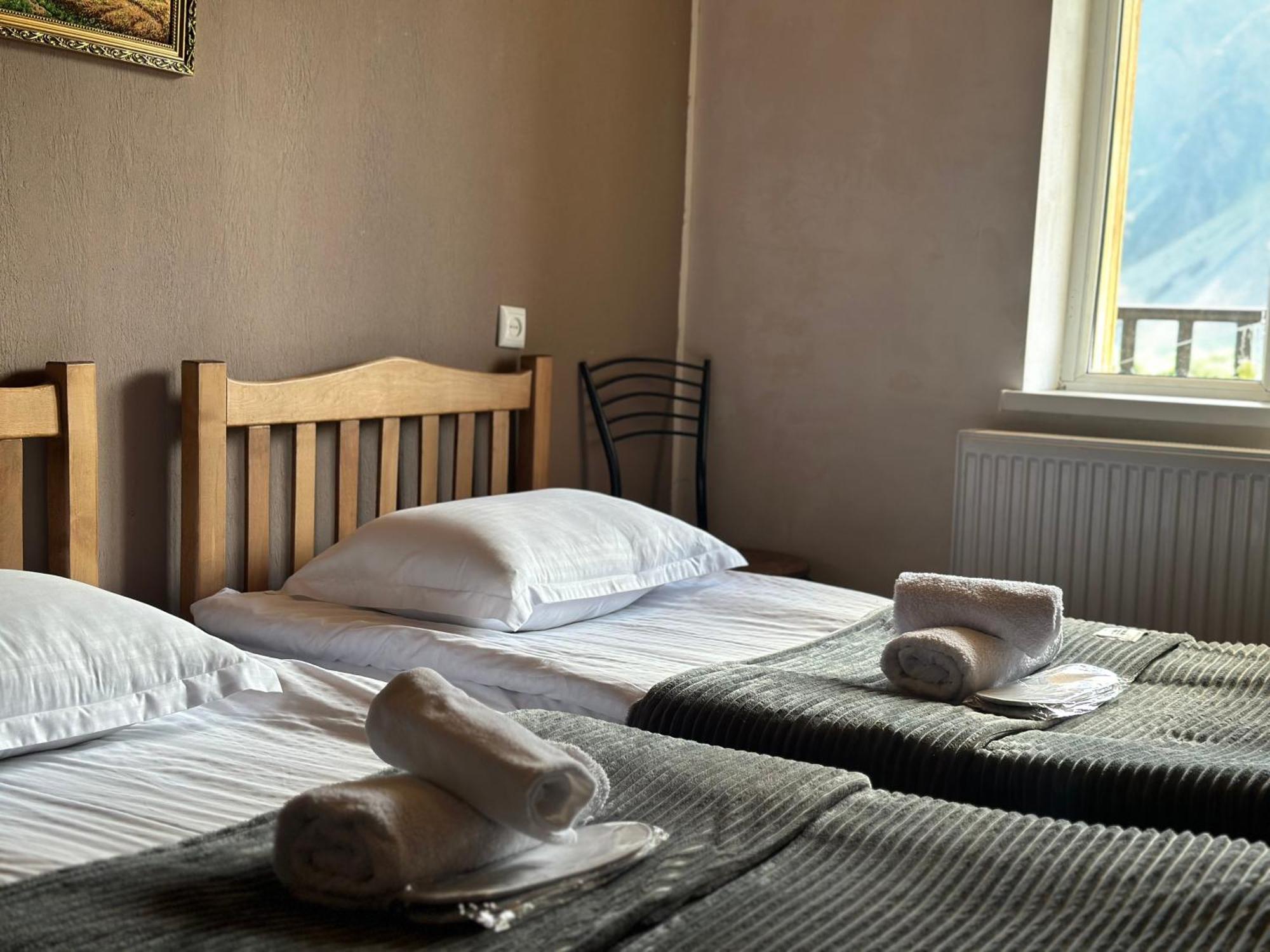 Hotel Dari Kazbegi Ngoại thất bức ảnh